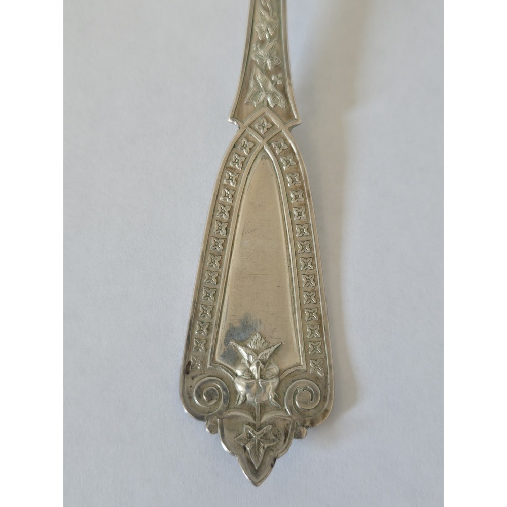 Antique E.A. Tyler New Orleans Henry Hebbard Ivy Mask Coin Silver Serving Spoon - Picture 2 of 13